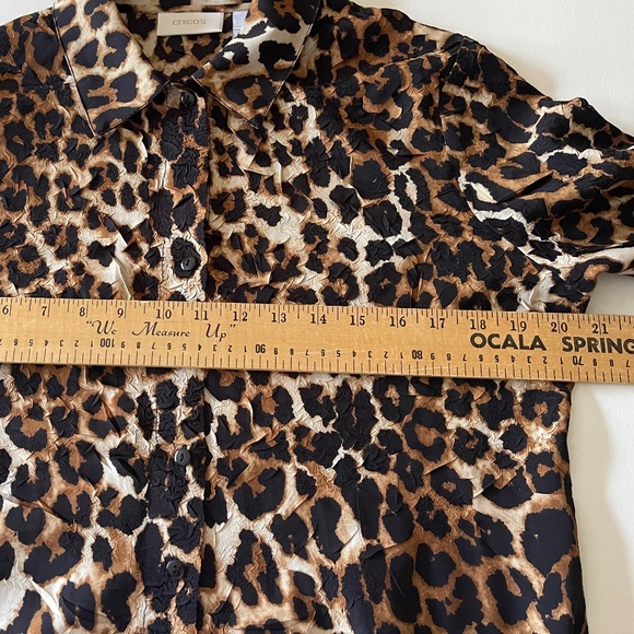 CHICO'S Leopard print blouse Chico’s size 1 - Picture 11 of 12